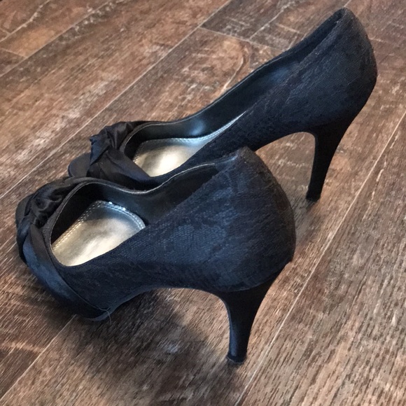 Open Toe Pumps! - Picture 3 of 3